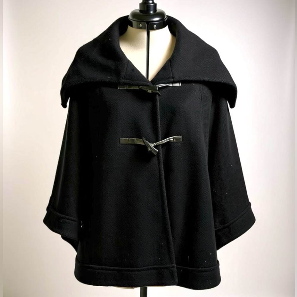 Michael Klein Paris VTG Cape, toggle close, black, sz38